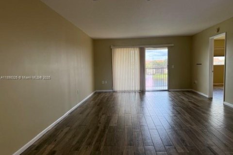 Copropriété à louer à Pembroke Pines, Floride: 2 chambres, 112.13 m2 № 2017250 - photo 7