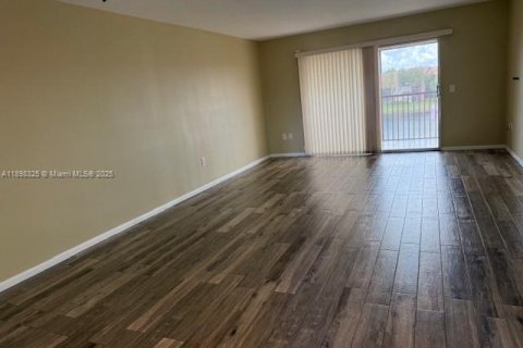 Copropriété à louer à Pembroke Pines, Floride: 2 chambres, 112.13 m2 № 2017250 - photo 14