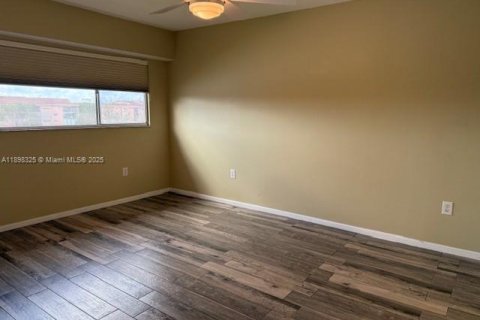 Copropriété à louer à Pembroke Pines, Floride: 2 chambres, 112.13 m2 № 2017250 - photo 9