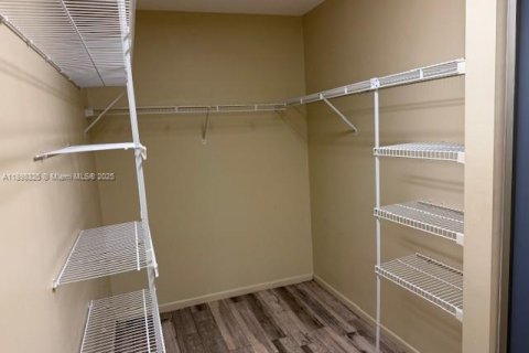 Copropriété à louer à Pembroke Pines, Floride: 2 chambres, 112.13 m2 № 2017250 - photo 18