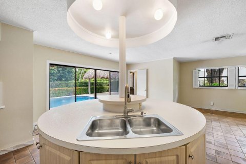 Villa ou maison à vendre à Pompano Beach, Floride: 3 chambres, 276.57 m2 № 2431334 - photo 27