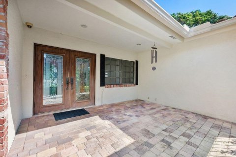 Villa ou maison à vendre à Pompano Beach, Floride: 3 chambres, 276.57 m2 № 2431334 - photo 18