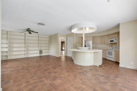 Villa ou maison à vendre à Pompano Beach, Floride: 3 chambres, 276.57 m2 № 2431334 - photo 8