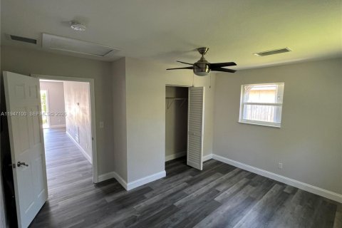 House in Fort Lauderdale, Florida 2 bedrooms, 91.79 sq.m. № 2003260 - photo 15