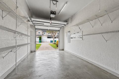 Touwnhouse à louer à Homestead, Floride: 3 chambres, 146.79 m2 № 2063620 - photo 18
