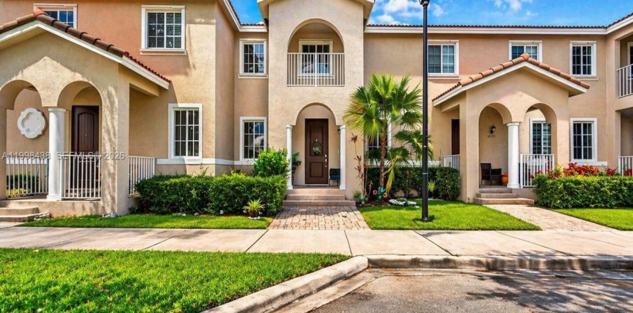 Touwnhouse à Homestead, Floride 3 chambres, 146.79 m2 № 2063620