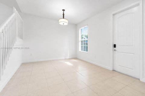 Touwnhouse à louer à Homestead, Floride: 3 chambres, 146.79 m2 № 2063620 - photo 8