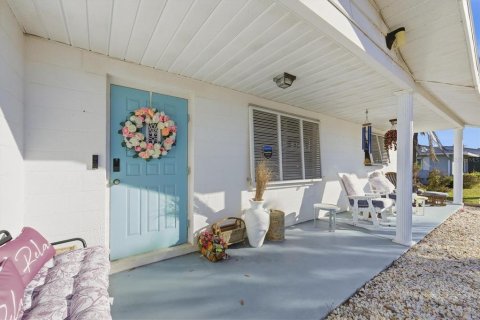 Villa ou maison à vendre à Englewood, Floride: 2 chambres, 108.88 m2 № 2125824 - photo 2