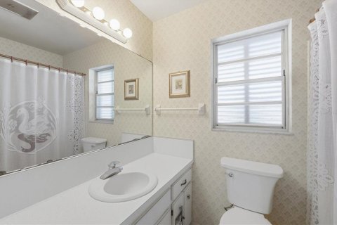 Villa ou maison à vendre à Englewood, Floride: 2 chambres, 108.88 m2 № 2125824 - photo 16