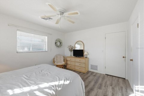 Villa ou maison à vendre à Englewood, Floride: 2 chambres, 108.88 m2 № 2125824 - photo 14