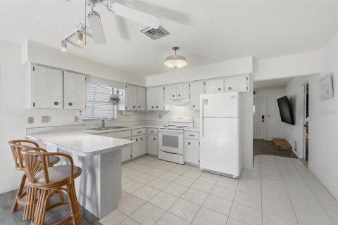 Villa ou maison à vendre à Englewood, Floride: 2 chambres, 108.88 m2 № 2125824 - photo 10