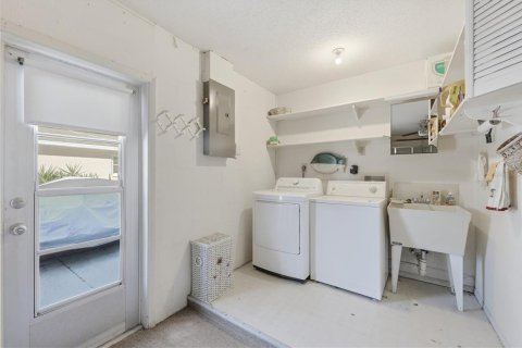 Villa ou maison à vendre à Englewood, Floride: 2 chambres, 108.88 m2 № 2125824 - photo 23