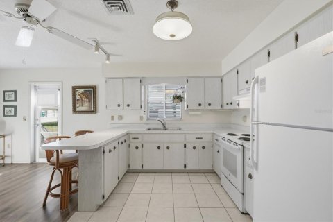 Villa ou maison à vendre à Englewood, Floride: 2 chambres, 108.88 m2 № 2125824 - photo 11
