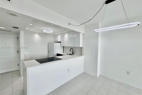 Condo in Aventura, Florida, 1 bedroom  № 1983102 - photo 21