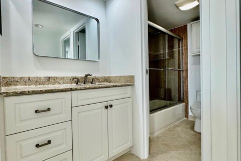 Condo in Aventura, Florida, 1 bedroom  № 1983102 - photo 27