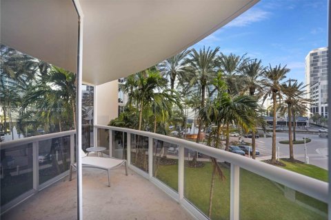 Condominio en venta en Sunny Isles Beach, Florida, 3 dormitorios, 194.17 m2 № 1948085 - foto 7