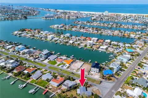 Villa ou maison à vendre à Treasure Island, Floride: 2 chambres, 128.67 m2 № 1765547 - photo 4