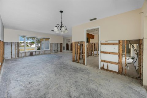 Villa ou maison à vendre à Treasure Island, Floride: 2 chambres, 128.67 m2 № 1765547 - photo 17