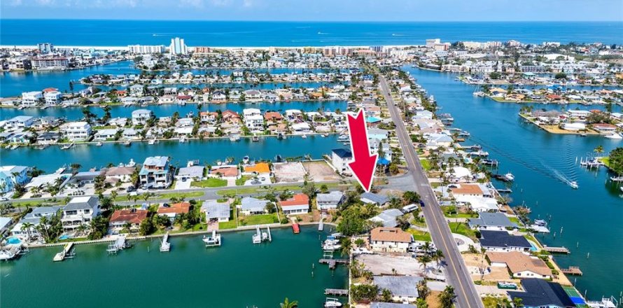 Villa ou maison à Treasure Island, Floride 2 chambres, 128.67 m2 № 1765547