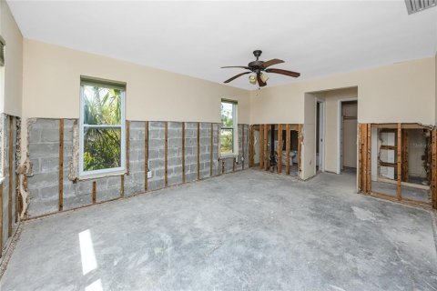 Villa ou maison à vendre à Treasure Island, Floride: 2 chambres, 128.67 m2 № 1765547 - photo 21