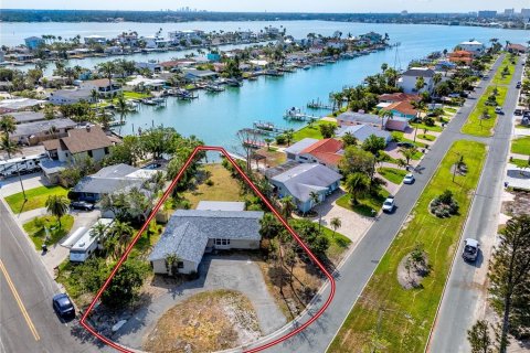 Villa ou maison à vendre à Treasure Island, Floride: 2 chambres, 128.67 m2 № 1765547 - photo 6