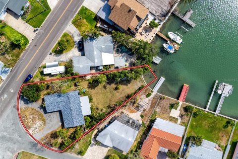 Villa ou maison à vendre à Treasure Island, Floride: 2 chambres, 128.67 m2 № 1765547 - photo 2