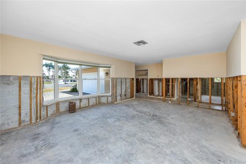 Villa ou maison à vendre à Treasure Island, Floride: 2 chambres, 128.67 m2 № 1765547 - photo 12