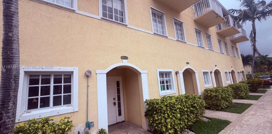 Touwnhouse à North Miami Beach, Floride 3 chambres, 109.81 m2 № 2036521