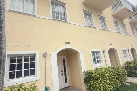 Touwnhouse à louer à North Miami Beach, Floride: 3 chambres, 109.81 m2 № 2036521 - photo 16