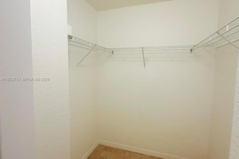 Touwnhouse à louer à North Miami Beach, Floride: 3 chambres, 109.81 m2 № 2036521 - photo 14