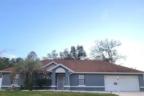 House in Ocala, Florida 3 bedrooms, 156.17 sq.m. № 1827233 - photo 1