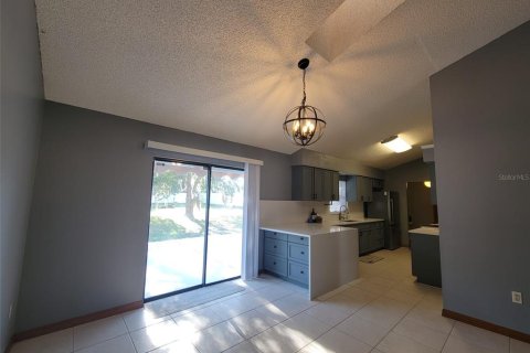 House in Ocala, Florida 3 bedrooms, 156.17 sq.m. № 1827233 - photo 6
