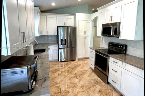 Купить виллу или дом в Бойнтон-Бич, Флорида 3 спальни, 173.63м2, № 2050144 - фото 10