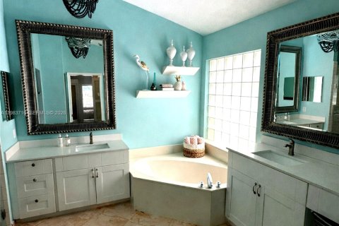 Купить виллу или дом в Бойнтон-Бич, Флорида 3 спальни, 173.63м2, № 2050144 - фото 15