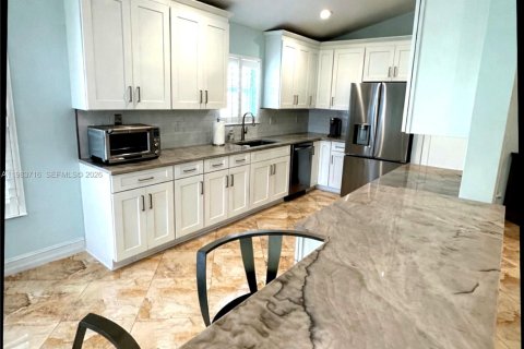 Купить виллу или дом в Бойнтон-Бич, Флорида 3 спальни, 173.63м2, № 2050144 - фото 11