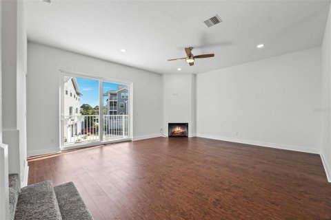 Touwnhouse à louer à New Port Richey, Floride: 3 chambres, 155.15 m2 № 2107518 - photo 6