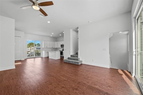 Touwnhouse à louer à New Port Richey, Floride: 3 chambres, 155.15 m2 № 2107518 - photo 9