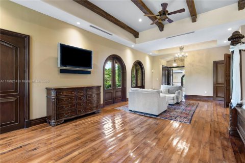 House in Homestead, Florida 6 bedrooms, 1106.19 sq.m. № 2036754 - photo 27