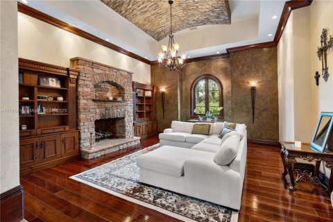 House in Homestead, Florida 6 bedrooms, 1106.19 sq.m. № 2036754 - photo 24