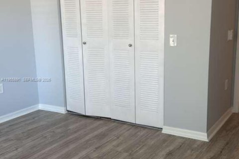 House in Boynton Beach, Florida 2 bedrooms, 93.65 sq.m. № 2009851 - photo 9