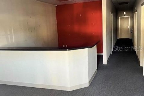 Propiedad comercial en alquiler en Lakeland, Florida, 766.44 m2 № 1816192 - foto 2