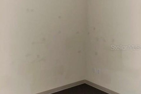 Propiedad comercial en alquiler en Lakeland, Florida, 766.44 m2 № 1816192 - foto 7