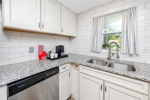 Villa ou maison à vendre à Seminole, Floride: 3 chambres, 91.42 m2 № 1907538 - photo 24