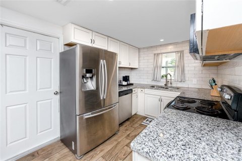 Villa ou maison à vendre à Seminole, Floride: 3 chambres, 91.42 m2 № 1907538 - photo 23