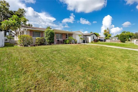 Villa ou maison à vendre à Seminole, Floride: 3 chambres, 91.42 m2 № 1907538 - photo 8