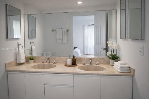 Снять в аренду виллу или дом в Бока-Ратон, Флорида 3 спальни, 153.94м2, № 2065371 - фото 8