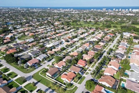 Снять в аренду виллу или дом в Бока-Ратон, Флорида 3 спальни, 153.94м2, № 2065371 - фото 22