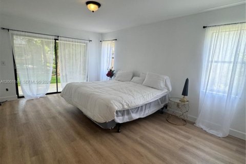 Снять в аренду виллу или дом в Бока-Ратон, Флорида 3 спальни, 153.94м2, № 2065371 - фото 6