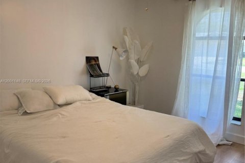 Снять в аренду виллу или дом в Бока-Ратон, Флорида 3 спальни, 153.94м2, № 2065371 - фото 10