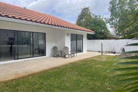 Снять в аренду виллу или дом в Бока-Ратон, Флорида 3 спальни, 153.94м2, № 2065371 - фото 15